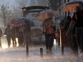 Meteoroloji şiddetli yağış ve sel uyarısı yaptı