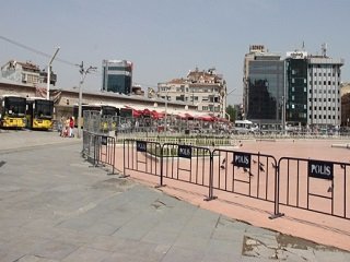 Gezi Parkı kapatıldı