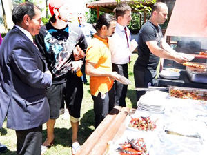 Ramazan'da mangal partisi yaptılar