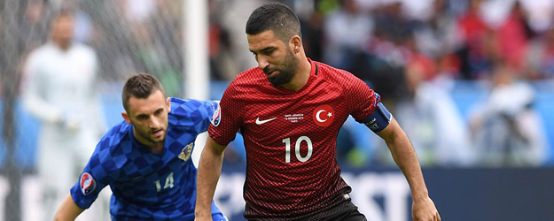 Arda Turan Fatih Terim krizine Barcelona da dahil oldu