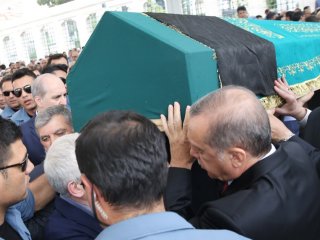 Davutoğlu-Gül-Erdoğan cenazede birarada!