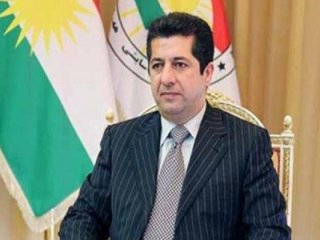 Mesrur Barzani: Ülke üçe bölünmeli