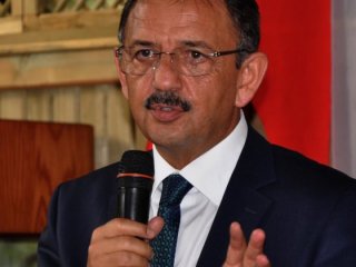 Özhaseki: Burası müteahhitlik bakanlığı değil