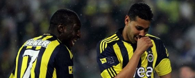 Eski Fenerbahçeli Türkiye'ye geliyor!