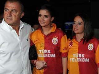 Fatih Terim'in kızına tiksindiren hakaretler!