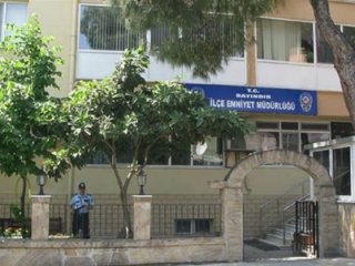 İzmir'de Emniyet Müdürlüğü'ne roketatarlı saldırı!