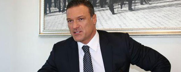 Alpay Özalan'dan şikayetçi oldular