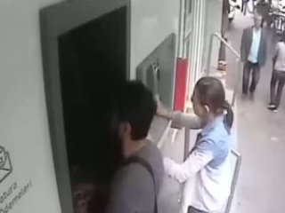 Banka kartlarını böyle kopyalıyorlar!