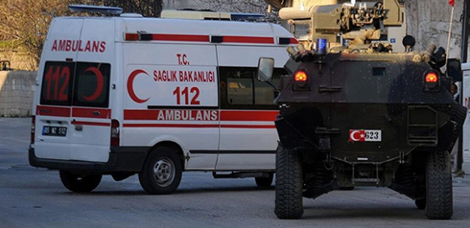 Polis aracının geçişi sırasında patlama!