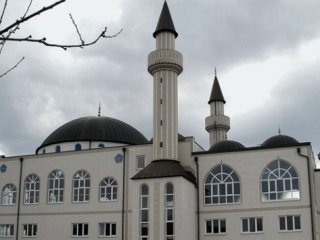 Avustralya'da İslam karşıtları camiyi hedef aldı
