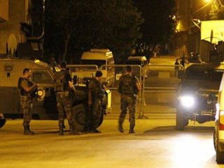 Van'da gece yarısı hain saldırı