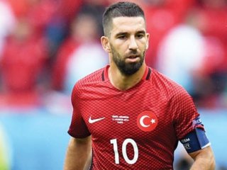 Arda Turan Barcelona'dan ayrılıyor mu?