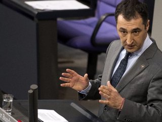 Almanya'da eyalet iftarında şarap ikramı yapıldı