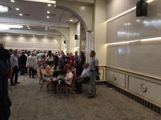 Akşener'in bayramlaşmasında ortalık karıştı