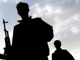 PKK'lılar köy korucusunu şehit etti