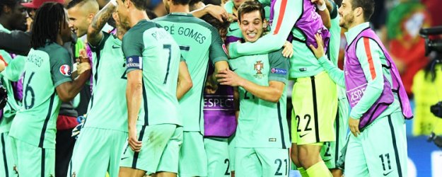 Euro 2016'da ilk finalist Portekiz!