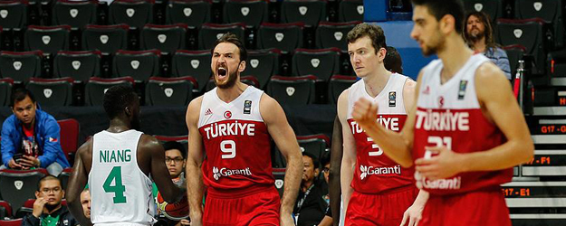 12 Dev Adam'ın yeni koçu Ufuk Sarıca