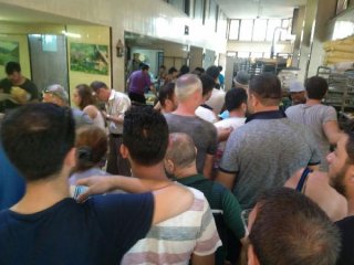 Balıkesir Avşa'da yiyecek sıkıntısı yaşanıyor