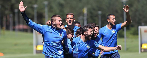 Fenerbahçe'de yeni sezon hazırlıkları devam ediyor