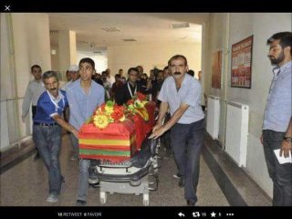 Yüksekova Hastanesinde PKK paçavrasına sarılı taput!