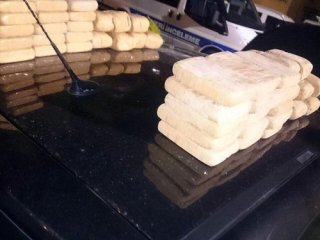 Emekli polisin otomobilinde eroin ele geçirildi