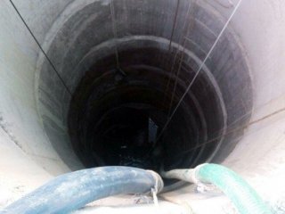 Su kuyusunda mahsur kaldı