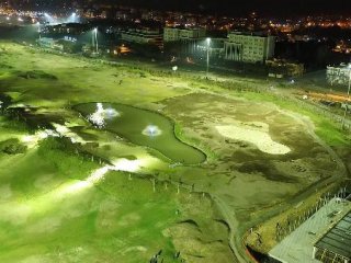 Deniz doldurularak yapılan golf sahasında sona doğru