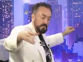 Suriyelilere vatandaşlığı Adnan Oktar rica etmiş!