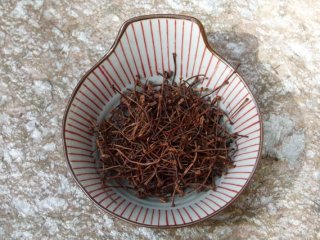 Kiraz sapı çayı hem kanı temizliyor hem de zayıflatıyor