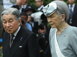 Japonya İmparatoru tahttan iniyor