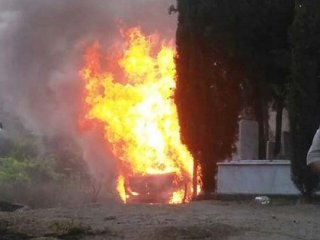 Gelin arabası küle döndü!