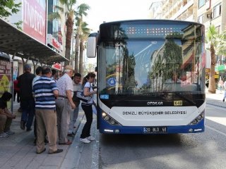 O ilde Darbeye karşı otobüsler ücretsiz oldu