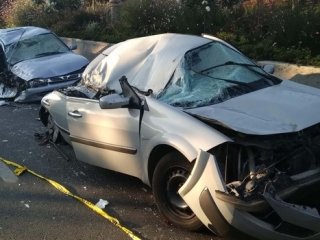 Tanklar araçları ezerek ilerledi