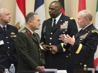 Arka kapıdan kaçarken yakalandı!