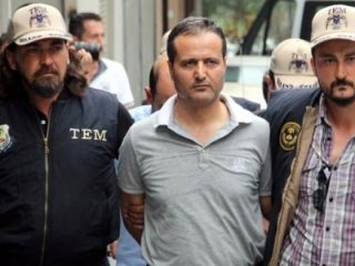 Yapılan bu gözaltı darbenin seyrini bir anda değiştirdi