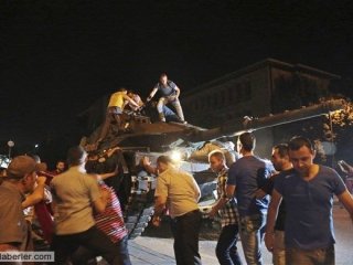 Erdoğan'a darbe istihbaratı neden geç verildi?