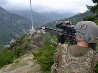 3 polisi şehit eden teröristler çembere alındı