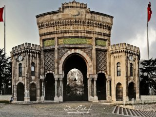 İÜ'de 95 akademisyen görevden alındı