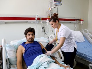 Diyarbakırlı anne oğluna böbreğini verdi