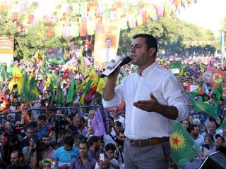 Demirtaş'a, 'Hükümeti alenen aşağılamaktan' dava