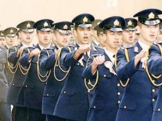 Baba polis çocuk asker!