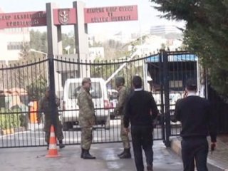 Akademideki darbeci generaller tutuklandı