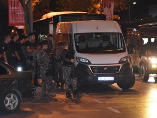 Harp Akademileri lojmanlarına operasyon