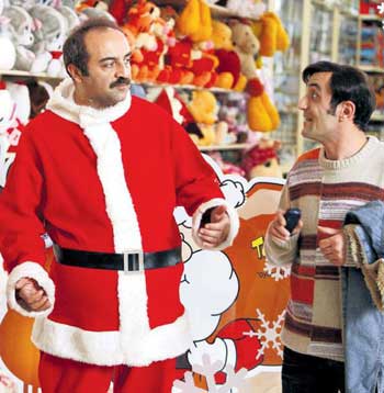 Ezan’ı savunmak Noel Baba’ya kaldı!‘