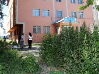 FETÖ'nün kız yurdunda Hint keneviri ele geçirildi