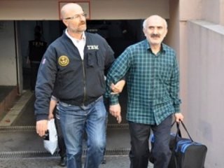 Yeğen Gülen'e gönderilen gizli not yakalandı