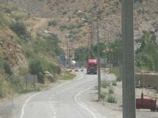 Askeri araca alçak saldırı