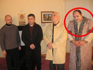 Gülen'in soytarısı bakın kim çıktı