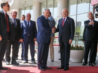 Başbakan Binali Yıldırım CHP Genel Merkez'ine gitti