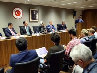 Çelik: Biz onların Türkiye'ye gelmesini beklerdik